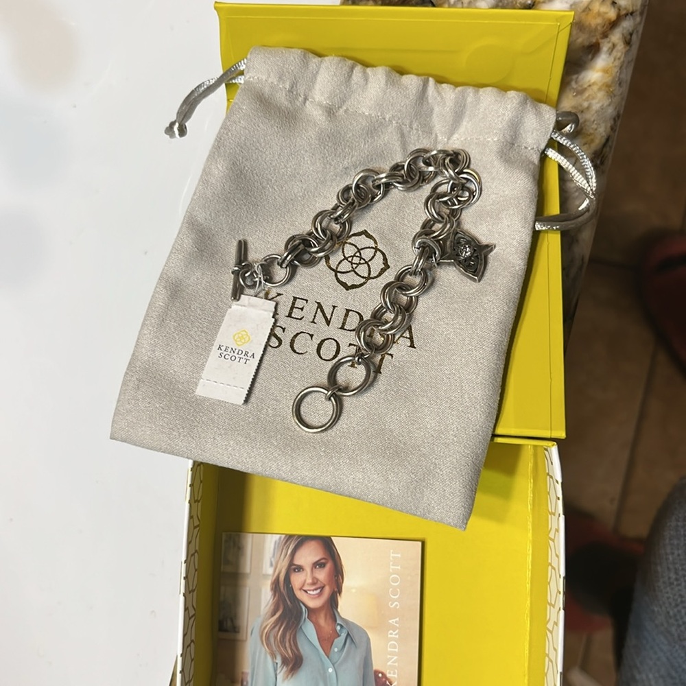 Kendra Scott Bracelet - Picture 2 of 3
